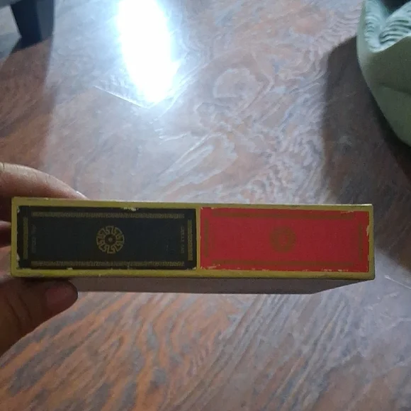 Vintage Gucci Playing Cards With Green Box with Gold Details - Picture 5 of 7